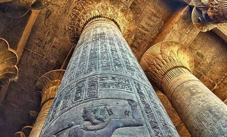 Hypostyle hall of the temple of Horus in Edfu. Shhutterstock.