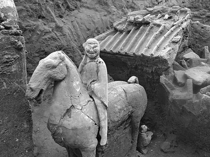 A cavalry unit from the 'new' Terracotta Army. Image Credit: The 2,100-Year-Old Terracotta Army. Photo courtesy Chinese Cultural Relics