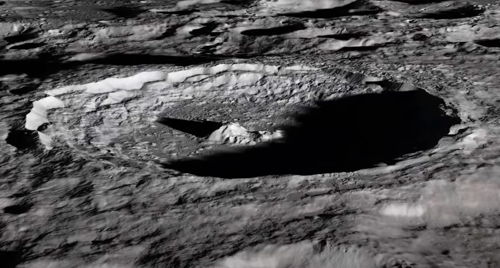 Stunning 4K video of the Moon.