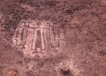 The Petroglyphs may have been created as early a 10,000 BC. Image Credit: Marathi Mayuresh BBC.