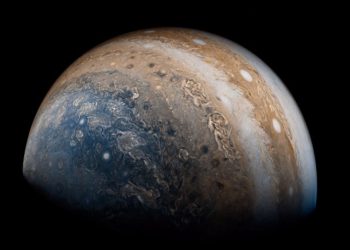 Jupiter doesn’t orbit the center of the Sun and the strange reason why reveals how gravity really works