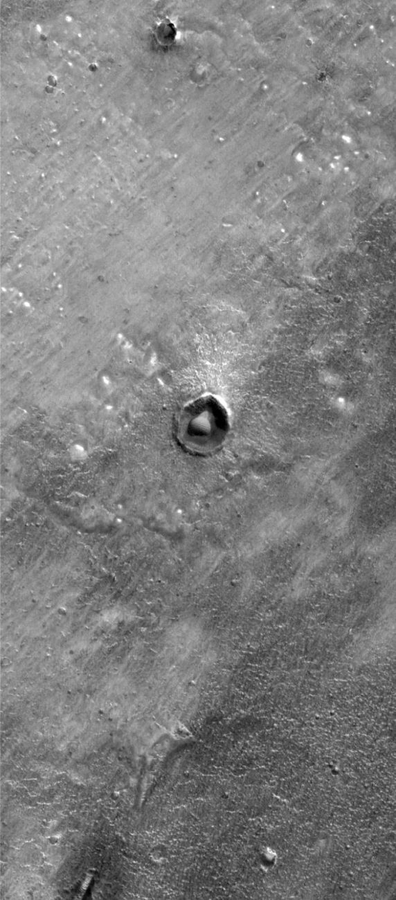 Surface of Mars taken by Mars Global Surveyor. Image Credit: NASA / Wikimedia Commons.