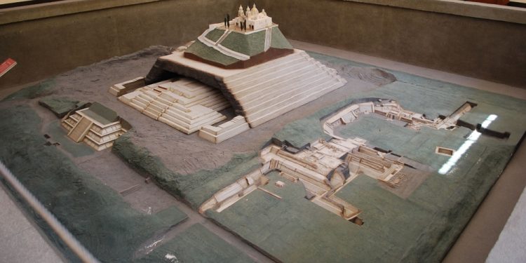 A model of the Great Pyramid of Cholula. Image Credit: Wikimedia Commons.