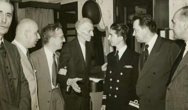 Photograph of Nikola Tesla and King Peter II taken in 1942.