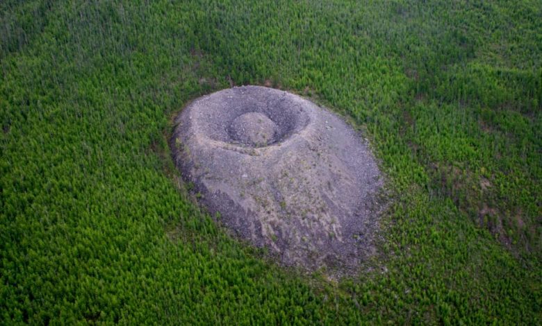 Patomsky crater, view from a helicopter. Image Credit: Wikimedia Commons.