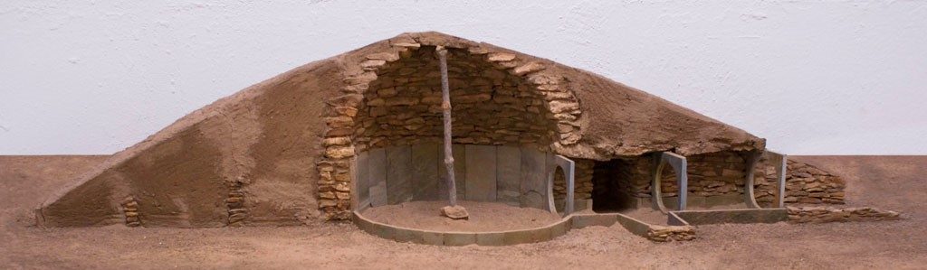 Model of one of the tombs characteristic of the prehistoric settlement of Los Millares (Santa Fe de Mondujar, Almeria, Spain). Image Credit: Wikimedia Commons. CC BY-SA 3.0