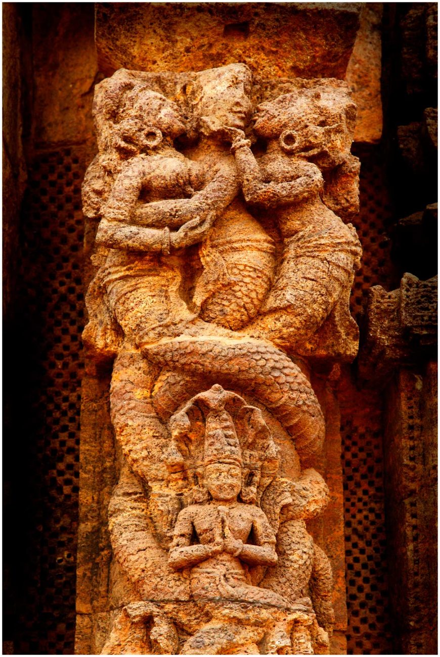 A kama scene on the walls of the Konark Sun Temple. Image Credit: Wikimedia Commons.