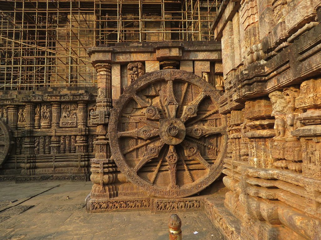 Design elements of the Konark Sun Temple. Image Credit: Wikimedia Commons.