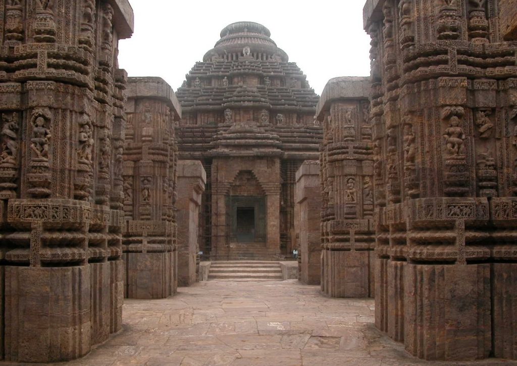 Partial view of Konarak Sun Temple in Orissa, India. Image Credit: Wikimedia Commons.