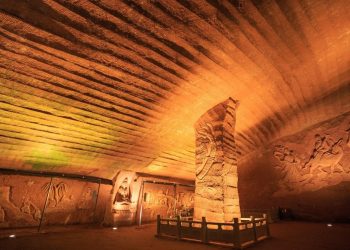 The interior of one of the cavers. Image Credit: Wikimedia Commons.