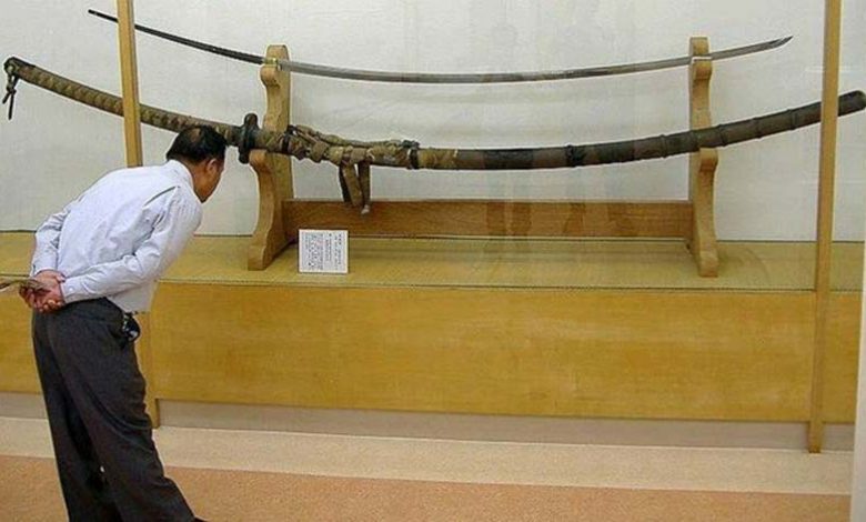 a-giant-s-sword-the-norimitsu-odachi-a-4-meter-long-ancient-sword