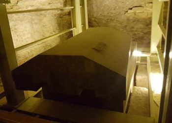 One of the granite sarcophagi in the Serapeum, Saqqara, Egypt. Image Credit: Ovedc/ CC BY SA 4.0.