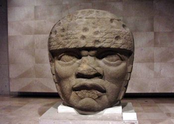 Olmec Head No. 3 from San Lorenzo Tenochtitlan 1200–900 BCE. Image Credit: Wikimedia Commons.