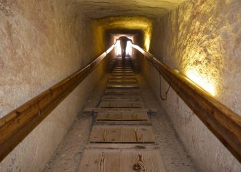 A passage leading inside the pyramid. Shutterstock.