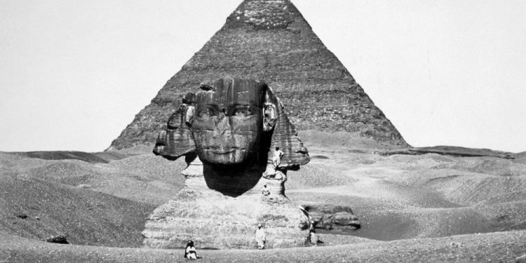 The Pyramid of Cheops and the Sphinx, photograph by Antoine Beato ca. 1880. Shutterstock.