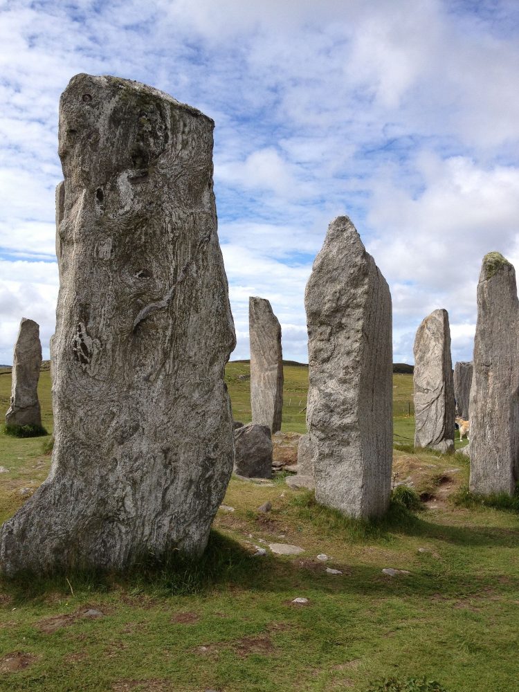 A close-up view of some of the Callanish Stones. Image Credit: Wikimedia Commons / CC BY-SA 4.0.