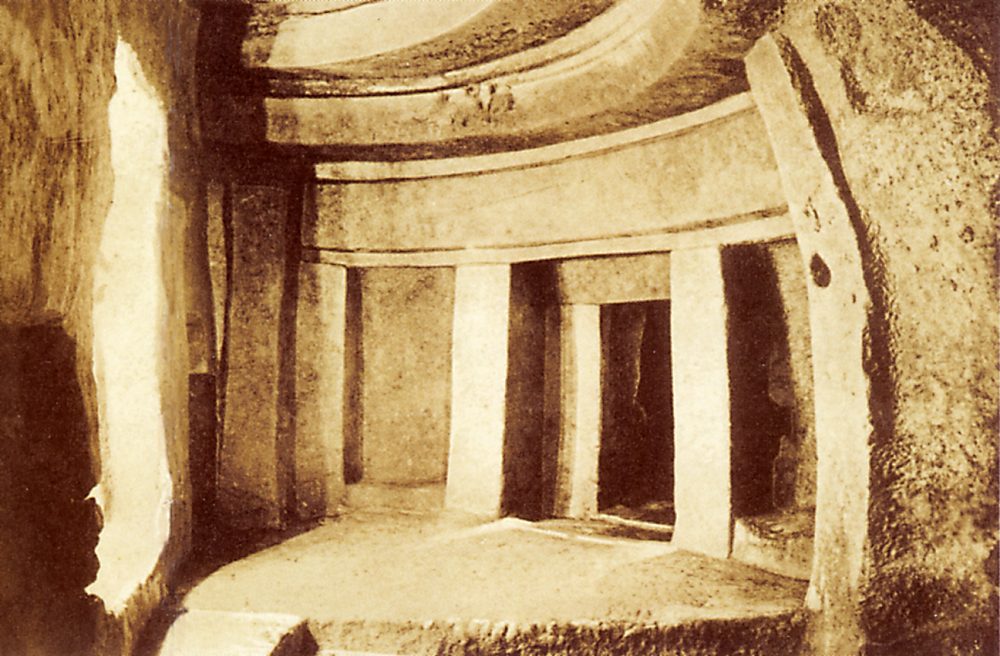 A Photograph of the Hypogeum of Ħal-Saflieni made before 1910. Public Domain.