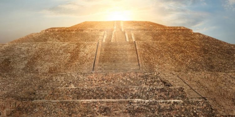 The Pyramid of the Sun at Teotihuacan. Shutterstock.