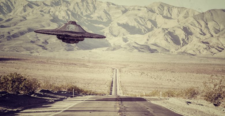 A UFO above the Desert. Shutterstock.