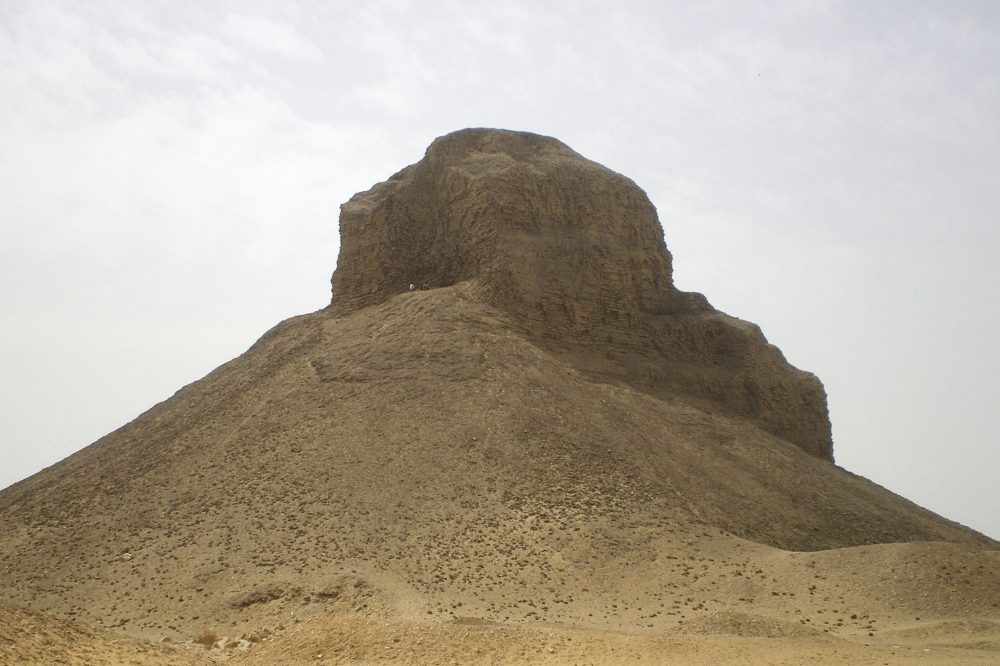 The "Black Pyramid" of king Amenemhat III. Image Credit: Wikimedia commons / CC BY-SA 3.0.