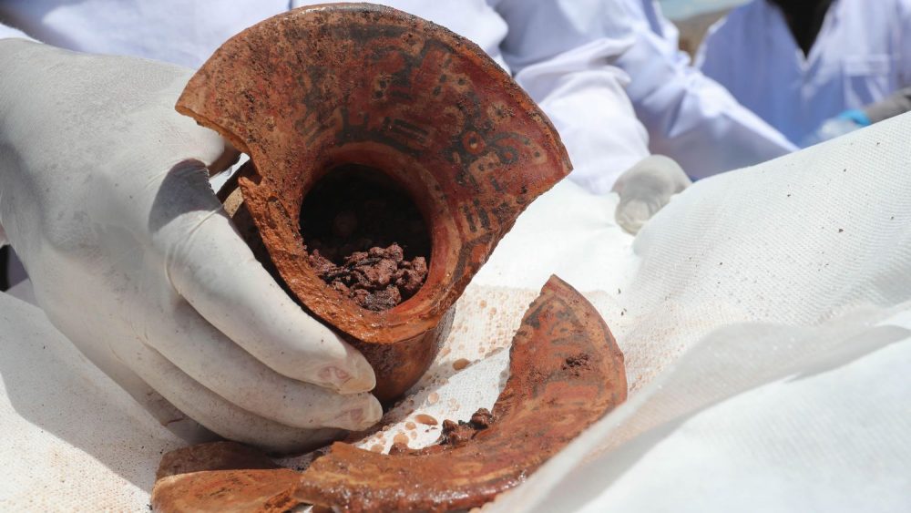 One of the pottery vessels recovered by experts. Image Credit: EFE/ Martin Alipaz.
