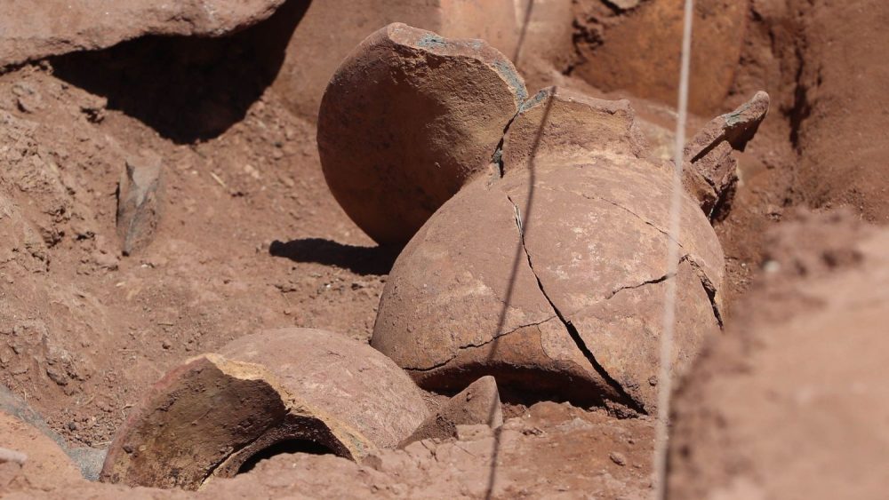 Archaeologists hope the discovery will lead to a royal burial. Image Credit: EFE/ Martin Alipaz.