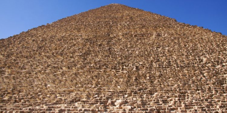 An image showing the size of the Great Pyramid of Giza. Shutterstock.