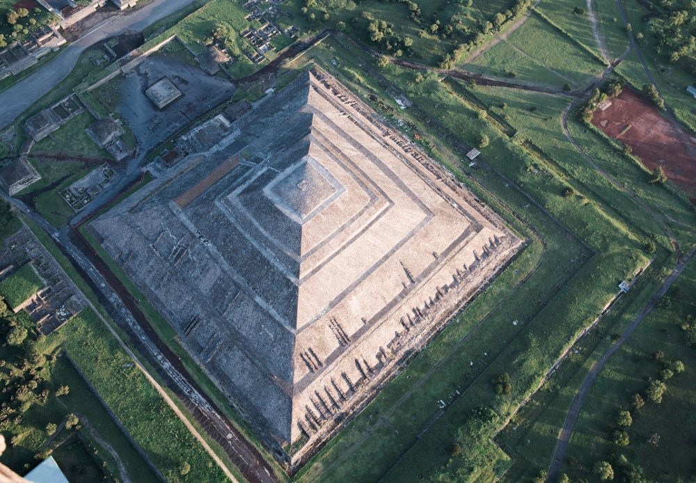 Aerial view of the largest pyramid at Teotihuacan, the Pyramid of the Sun. Shutterstock.