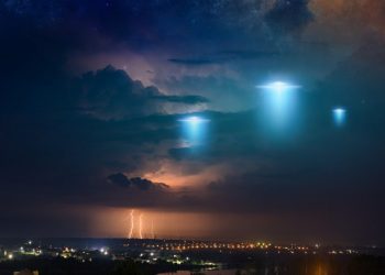 An image showing strange lights in the sky. Shutterstock.
