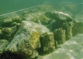 Seen here are some of the stones located at a depth of around 5 meters below Lake Constance. Image Credit: Thurgau Archaeology.