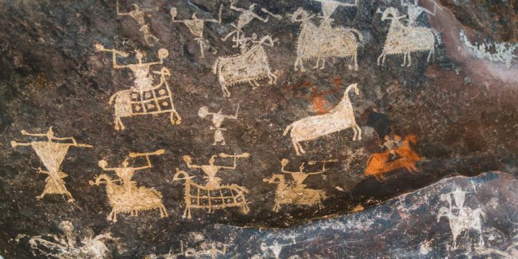 An image of the Satukunda Rock Paintings. Shutterstock.