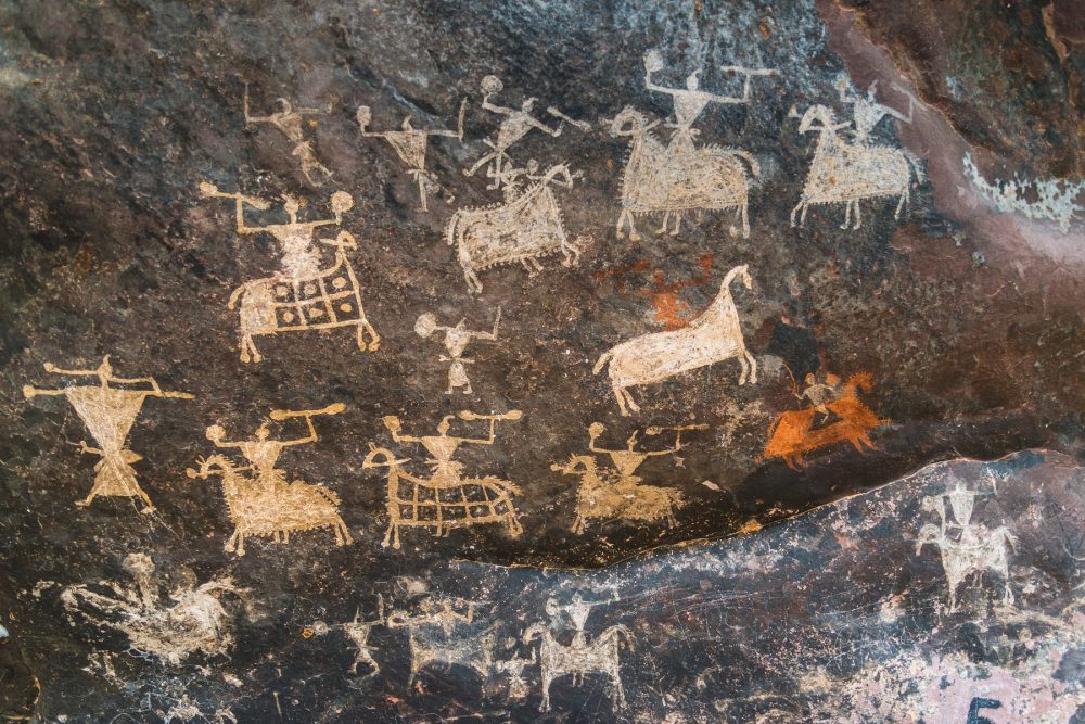 An image of the Satukunda Rock Paintings. Shutterstock.