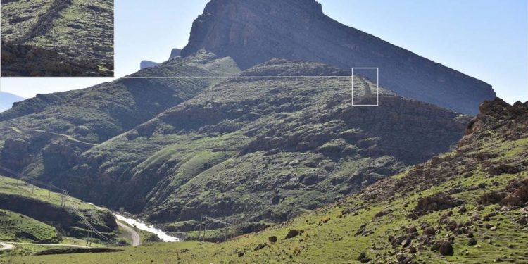 Location of the ancient wall in Salmaneh Mount, south-east of Bamu mount. Image Credit: S. Alibaigi / Antiquity Publications Ltd, 2019.