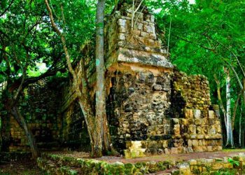 An image of an ancient structure at Kuluba, Yucatan. Image Credit: INAH.