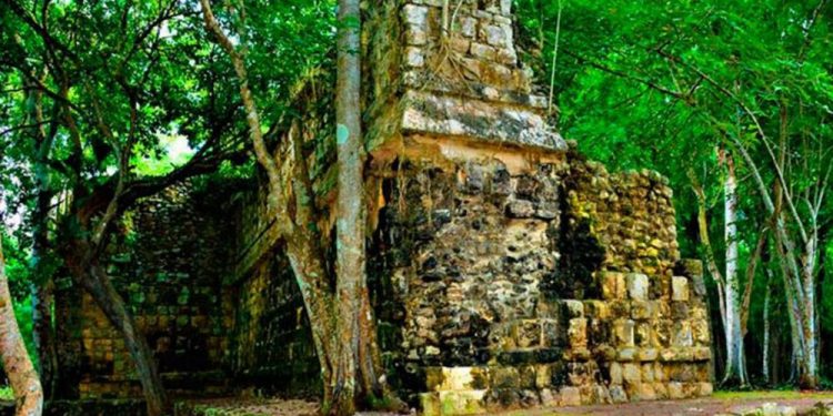 An image of an ancient structure at Kuluba, Yucatan. Image Credit: INAH.