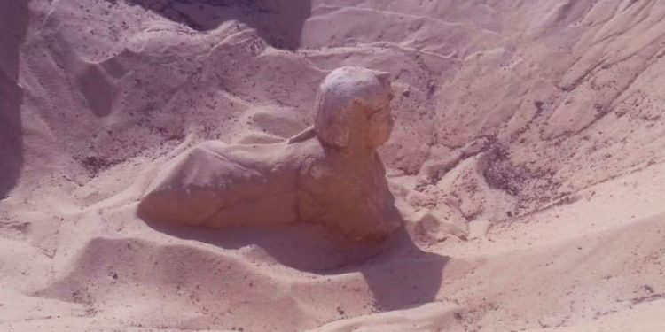 An image of the buried Sphinx discovered in Minya. Image Credit: Egyptian Ministry of Antiquities.