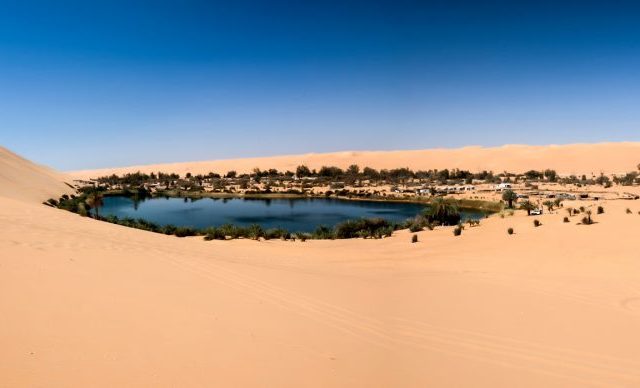 An image of the Ubari oasi in the Sahara desert, Fezzan, Libya, Africa. Shutterstock.