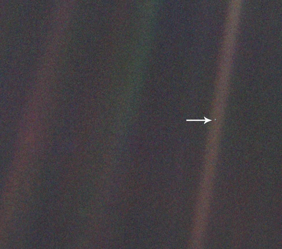 30 Years Ago Today Voyager 1 Took The Celebrated Pale Blue Dot Image 