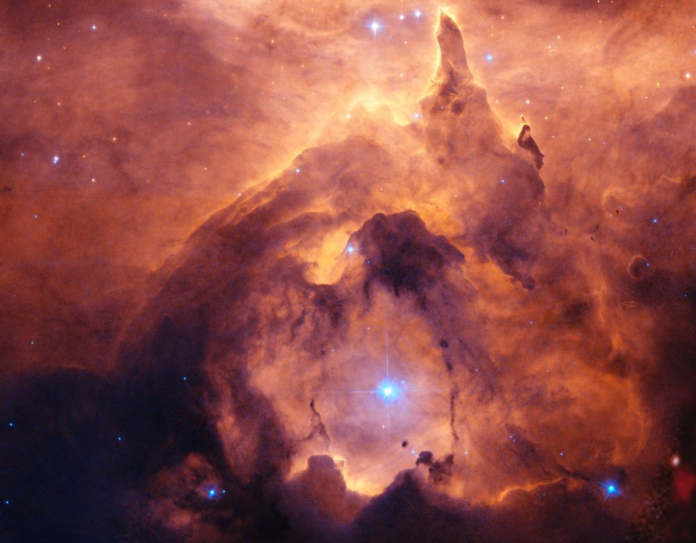 An image taken by the Hubble space telescope of the Pismis 24 star cluster. Image Crtedit: NASA, ESA and Jesœs Maz Apellÿniz. Acknowledgement: Davide De Martin (ESA/Hubble).