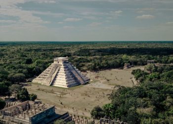 An aerial view of the Pyramid temple of Kukulkan at Chichen Itza. Shutterstock.