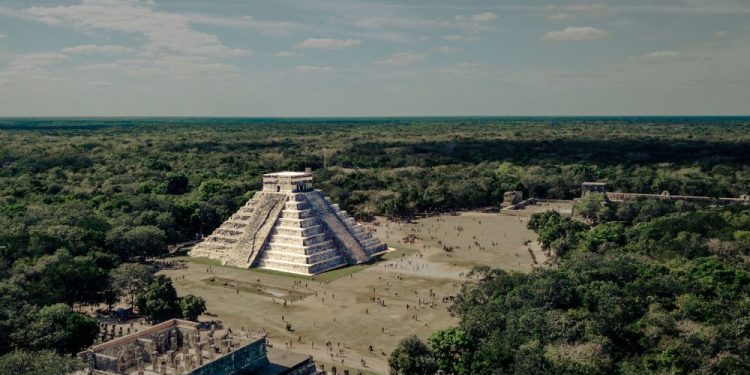 An aerial view of the Pyramid temple of Kukulkan at Chichen Itza. Shutterstock.