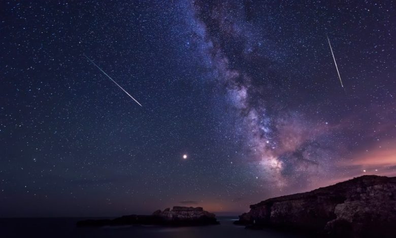 Long time exposure night landscape with planet Mars and Milky Way Galaxy during the Perseids flow above the Black sea, Bulgaria. Shutterstock.