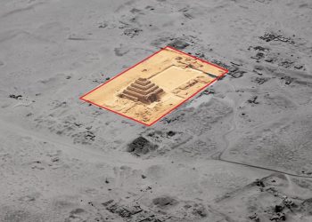 An aerial view of the Step Pyramid with Djoser's pyramid complex outlined in red. Shutterstock / Curiosmos.