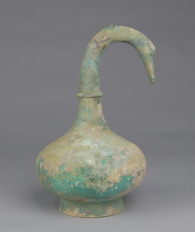 Ancient swan-shaped vase. Image Credit: Sanmenxia Archaeology. 