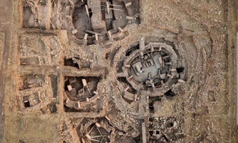 An Aerial/overhead view of An aerial photograph of the stone circles at Göbekli Tepe.