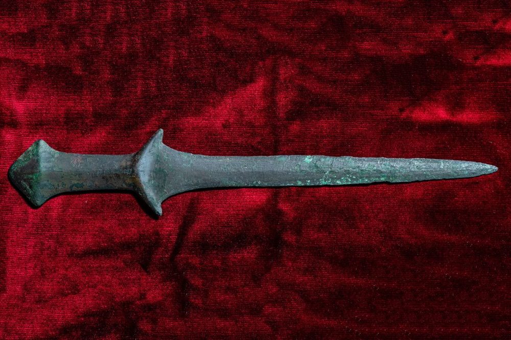 An image of what is now considered the oldest sword on Earth. Image Credit: Ca' Foscari University Venezia.
