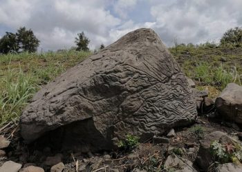 An image of the stone map carved on the volcanic rock. Image Credit: INAH.