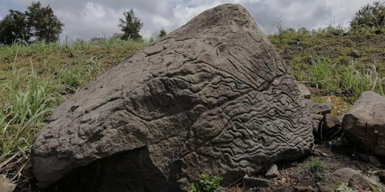 An image of the stone map carved on the volcanic rock. Image Credit: INAH.