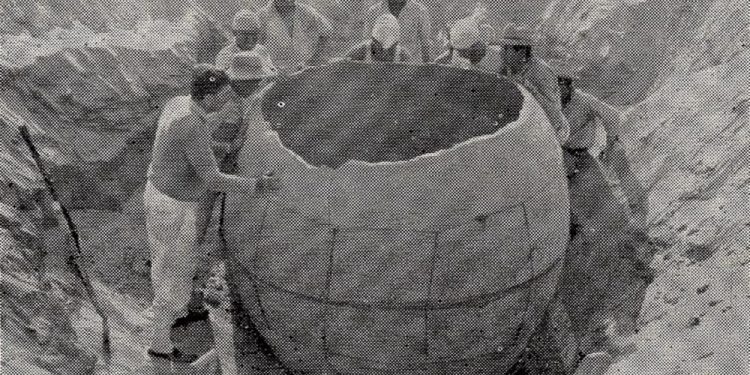 An image of the massive clay pot discovered in Peru. Image Credit: Editora ItalPeru.