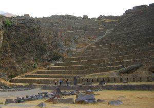 An image of the Terraces of Pumatallis at Ollantaytambo. Image Credit: Wikimedia Commons.